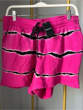 torrid lovesick Hot Pink & Black Tie-Dye Athletic sweat Shorts size 1 (14-16)
